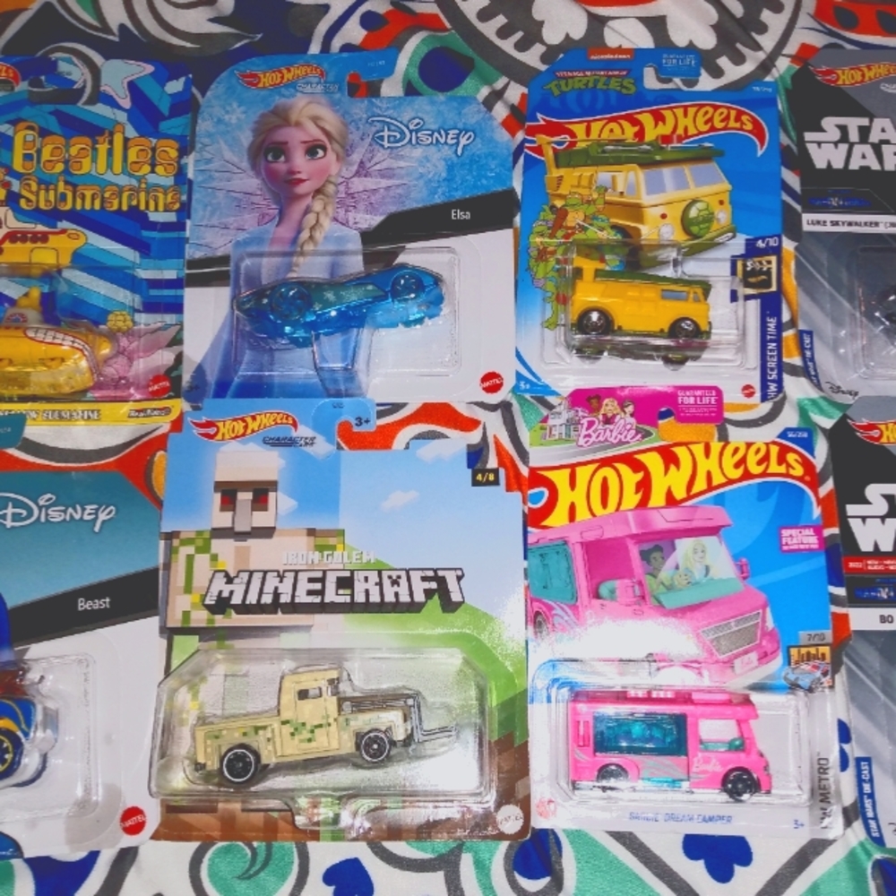 Hot Wheels Lot of 8